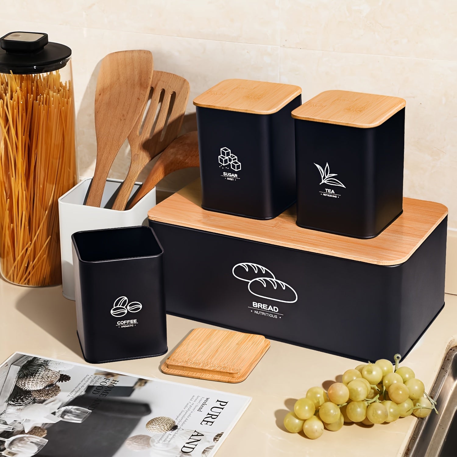 Metal Bread Box for Kitchen Countertop with Coffee Sugar Tea Kitchen Storage Containers, Bread Box And Canisters Set for The Kitchen with Lid, Classic Bread Tin with Lid for Loaves, Large Capacity