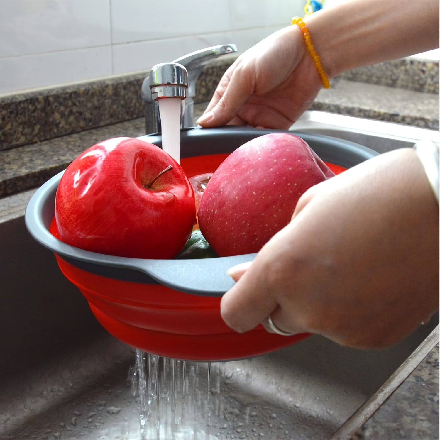 Collapsible Colander, 2pcs Set of Collapsible Strainers, Space-Saving Kitchen, Food-Grade Silicone Folding Strainer Colander with Handle, Red