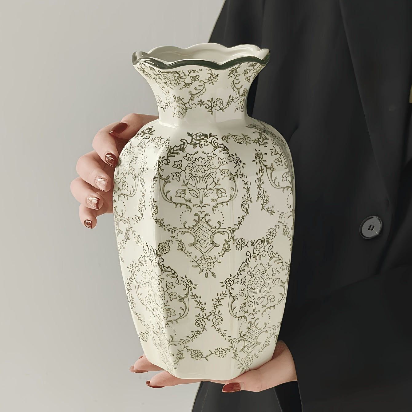 Decorative Vase – A Blue And White Vase for All Seasons an Ideal Present