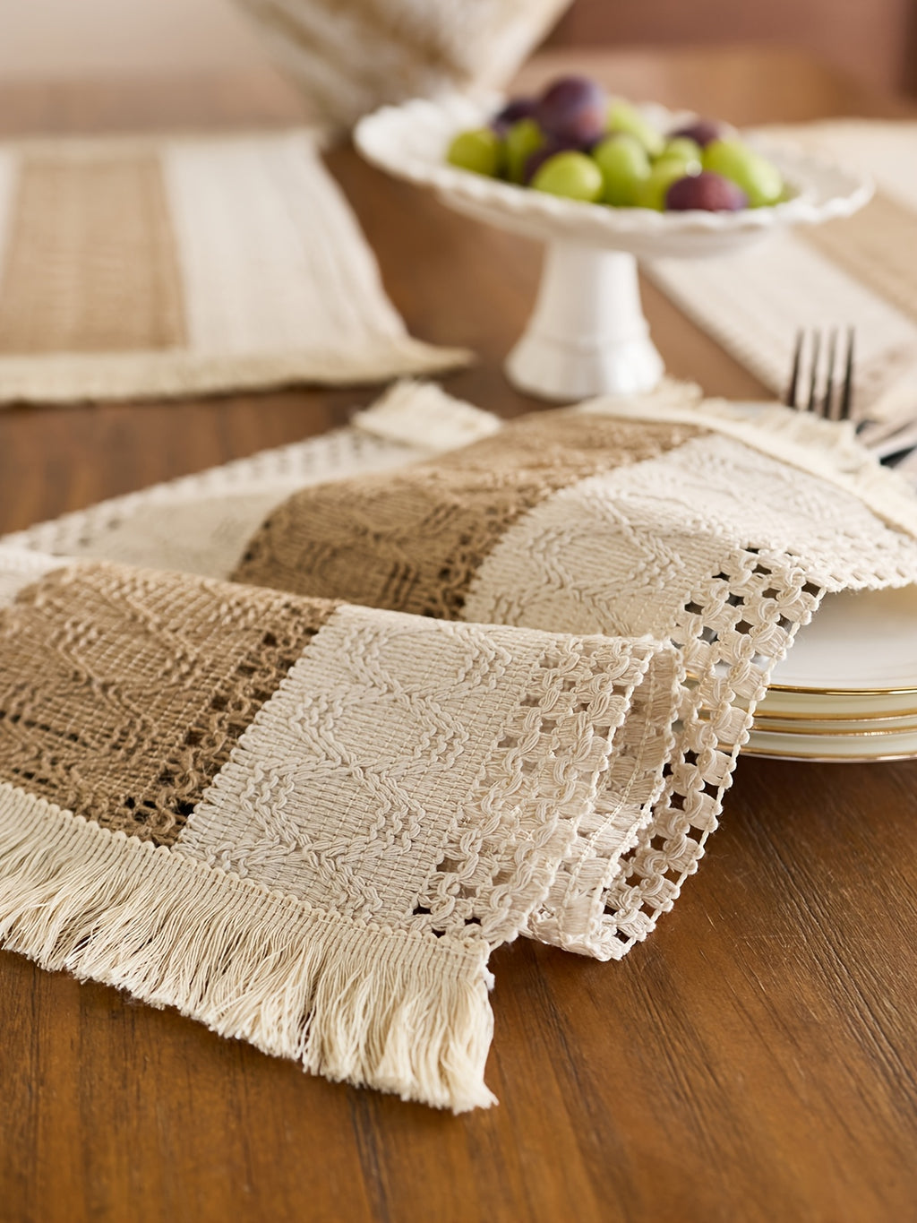 4pcs Bohemian Style Placemats with Tassels - Light Luxury Table Runner, Nordic Style Table Decoration Mat, Coffee Table Mat, Home Bowl and Plate Mat for Home Decoration, Party Dinner Festiva