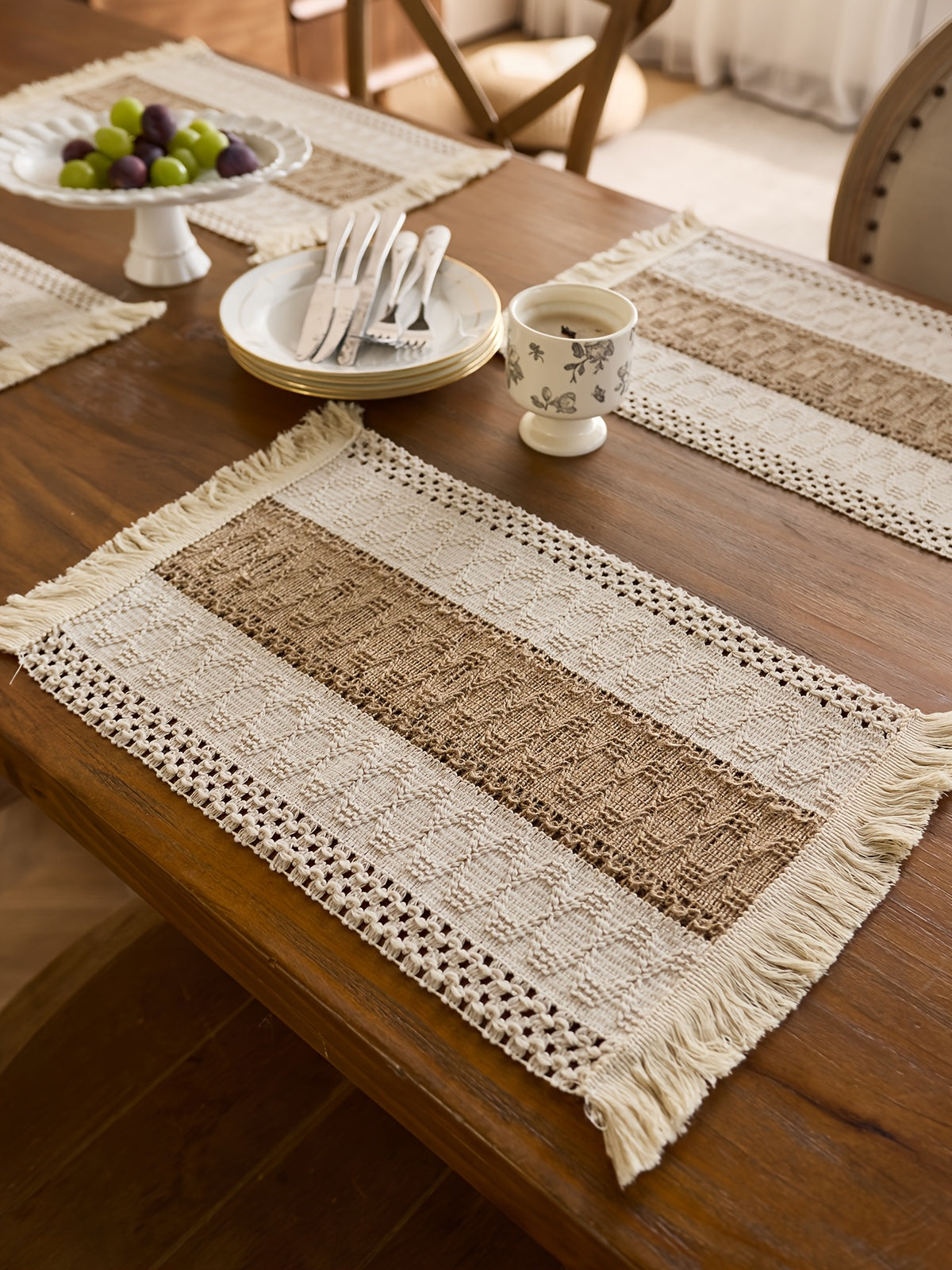 4pcs Bohemian Style Placemats with Tassels - Light Luxury Table Runner, Nordic Style Table Decoration Mat, Coffee Table Mat, Home Bowl and Plate Mat for Home Decoration, Party Dinner Festiva